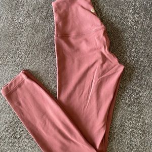 Lululemon Aligns Smoky Red